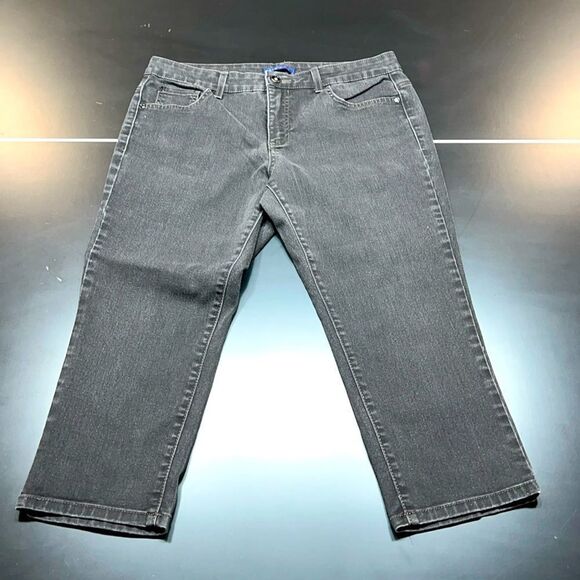 Black Denim Capr By Bandolino. Size 12 - Picture 1 of 6